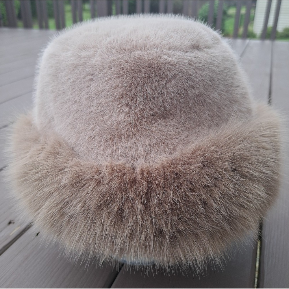 Faux Fur Winter Bucket Hat Women Soft Warm Russian Cossack Style Cap Beige OS